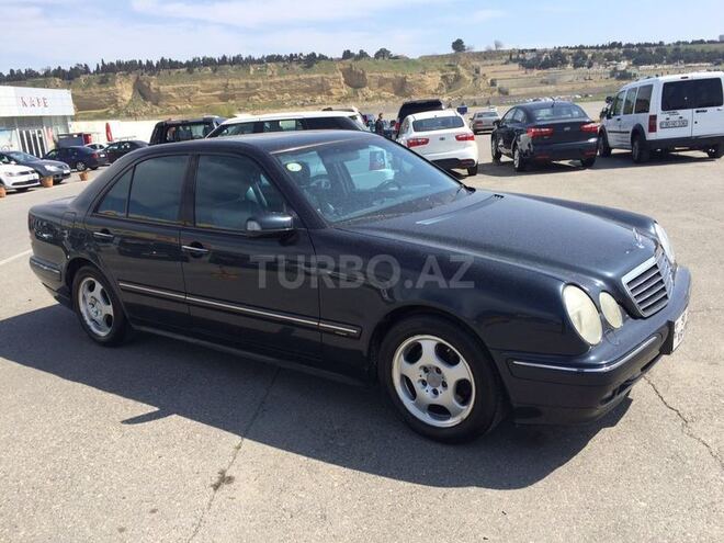 Mercedes E 320 2001, 181,000 km - 3.2 л - Bakı