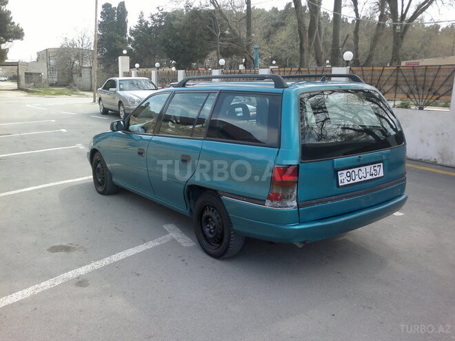 Opel Astra 1996, 250,000 km - 1.6 л - Sumqayıt