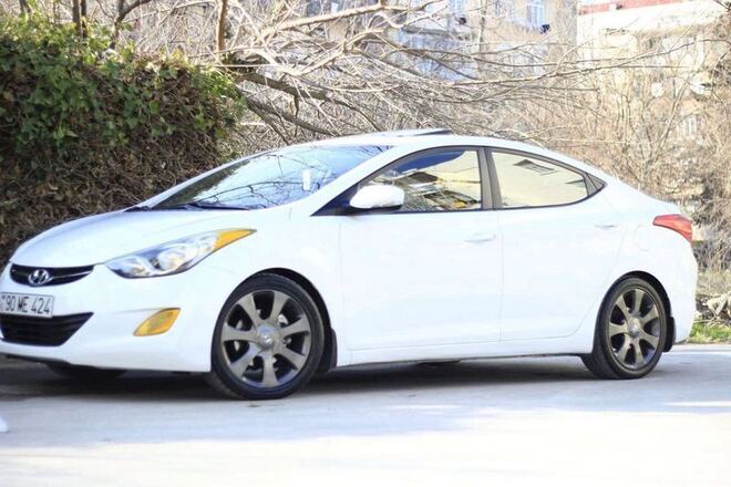Hyundai Elantra 2011, 70,000 km - 1.6 l - Bakı