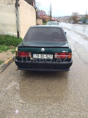 BMW 318 1984, 240,000 km - 1.8 l - Bakı