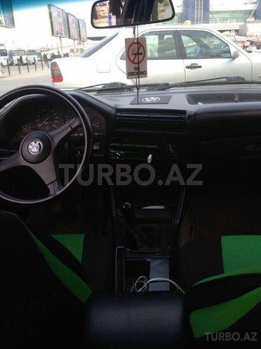 BMW 318 1984, 240,000 km - 1.8 l - Bakı