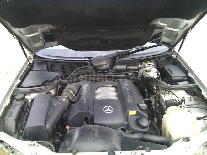 Mercedes E 240 1998, 210,000 km - 2.4 l - Bakı