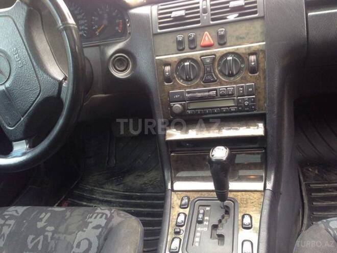 Mercedes E 280 1997, 250,000 km - 2.8 l - Bakı