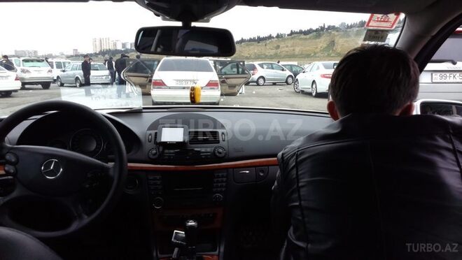 Mercedes E 220 2007, 320,000 km - 2.2 l - Bakı