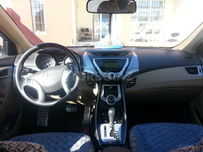 Hyundai Elantra 2011, 75,000 km - 1.6 l - Bakı