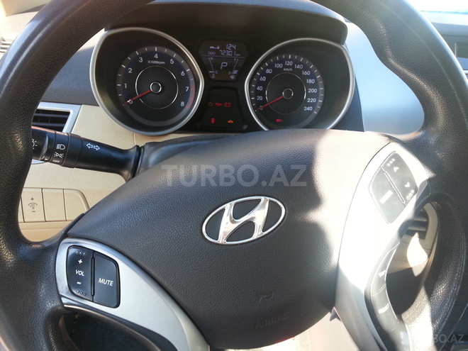 Hyundai Elantra 2011, 75,000 km - 1.6 l - Bakı