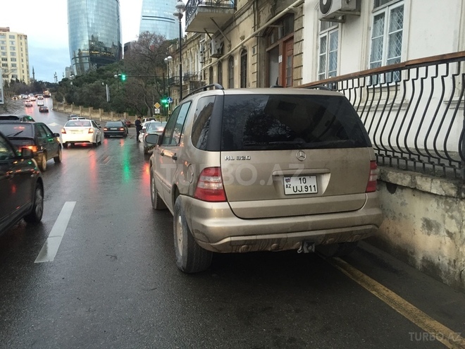 Mercedes ML 320 2002, 178,000 km - 3.2 л - Bakı