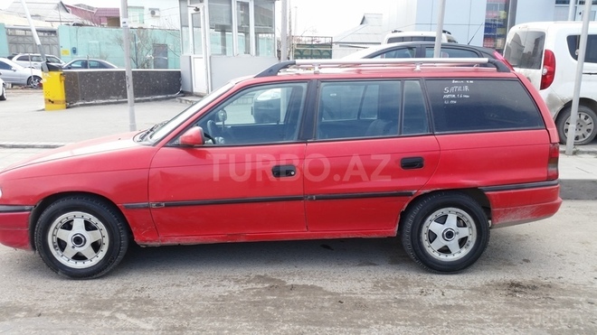 Opel Astra 1996, 320,000 km - 1.6 l - Bakı