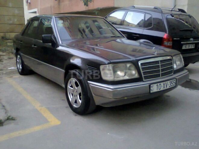 Mercedes E 250 1995, 450,000 km - 2.5 l - Bakı