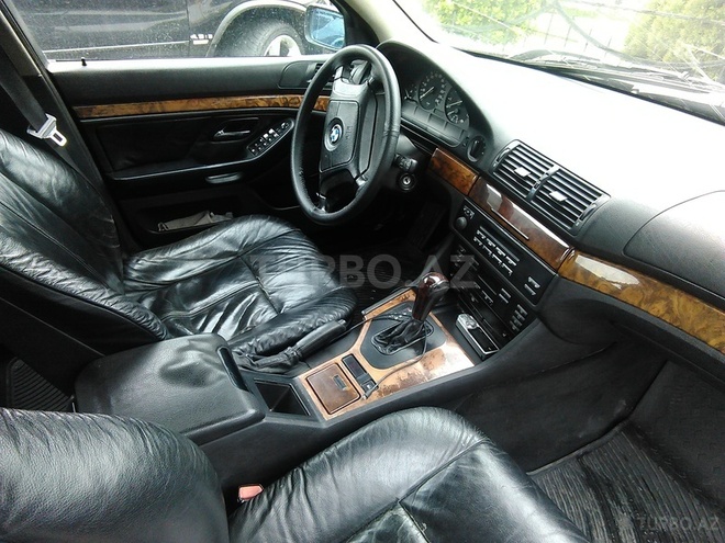 BMW 528 1997, 363,000 km - 2.8 l - Bakı