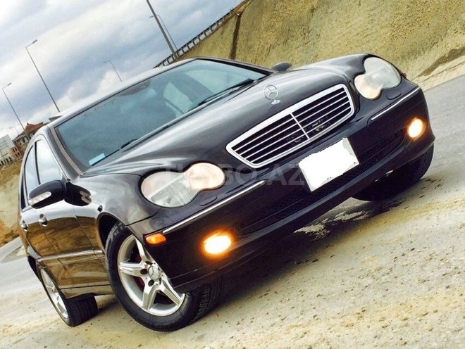 Mercedes C 320 2000, 330,000 km - 3.2 l - Bakı
