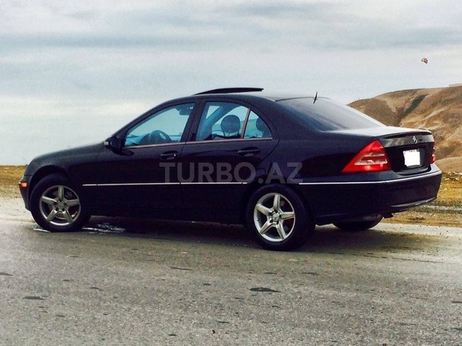 Mercedes C 320 2000, 330,000 km - 3.2 l - Bakı
