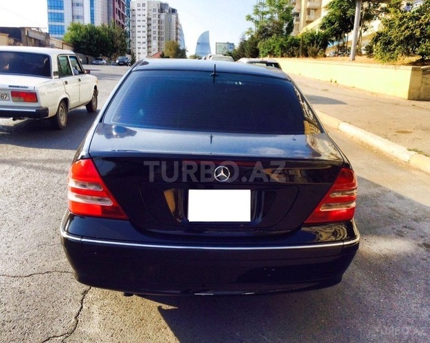Mercedes C 320 2000, 330,000 km - 3.2 l - Bakı