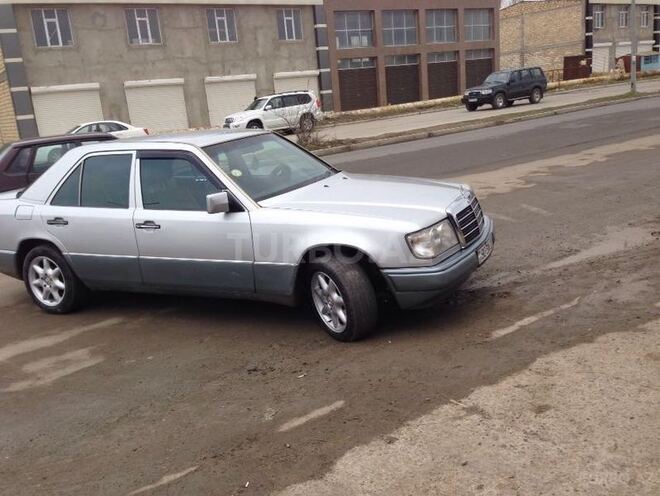 Mercedes E 200 1991, 150,000 km - 2.0 l - Naxçıvan