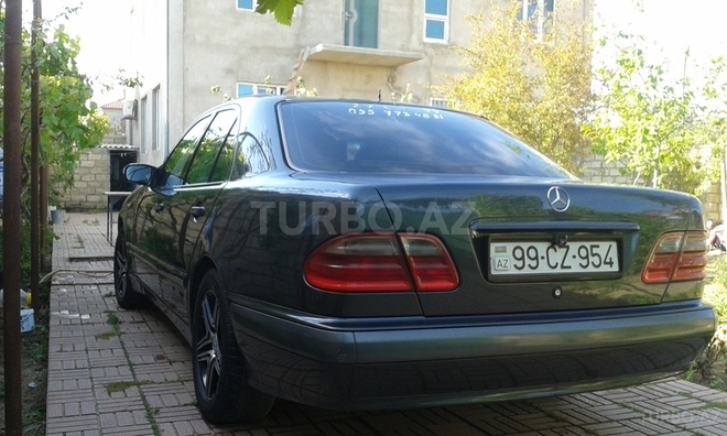 Mercedes E 270 1999, 250,000 km - 2.7 л - Bakı