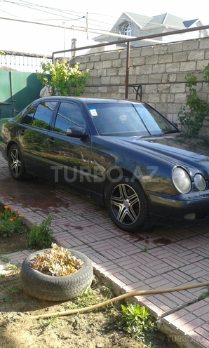 Mercedes E 270 1999, 250,000 km - 2.7 л - Bakı