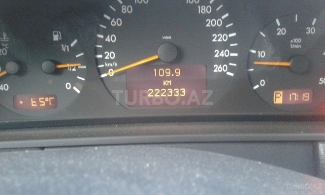 Mercedes E 270 1999, 250,000 km - 2.7 л - Bakı