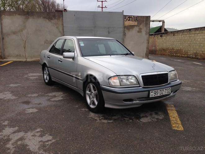 Mercedes C 240 2000, 172,000 km - 2.4 l - Sumqayıt