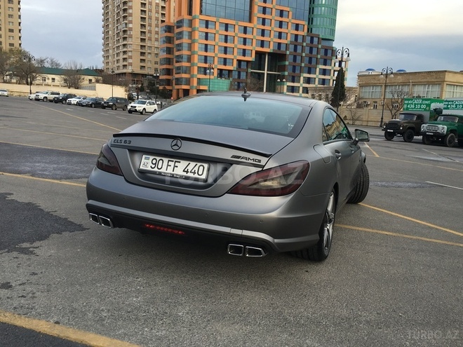 Mercedes CLS 63 AMG 2011, 37,000 km - 5.5 л - Bakı