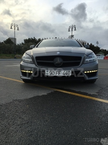 Mercedes CLS 63 AMG 2011, 37,000 km - 5.5 л - Bakı
