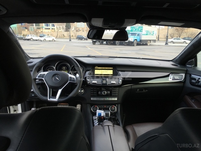 Mercedes CLS 63 AMG 2011, 37,000 km - 5.5 л - Bakı