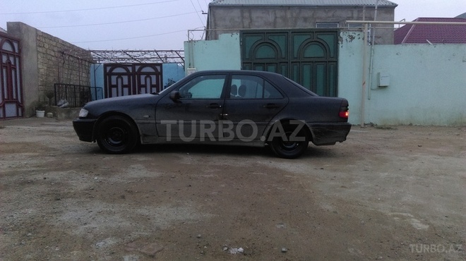 Mercedes C 220 1999, 254,188 km - 2.2 л - Bakı