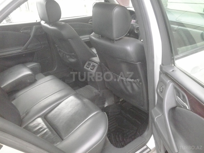 Mercedes E 220 2001, 395,000 km - 2.2 l - Sumqayıt