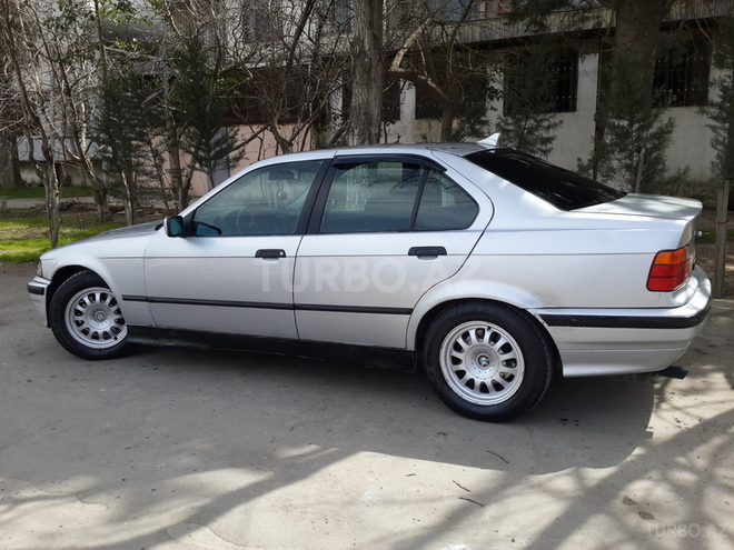 BMW 320 1991, 300,000 km - 2.0 l - Bakı