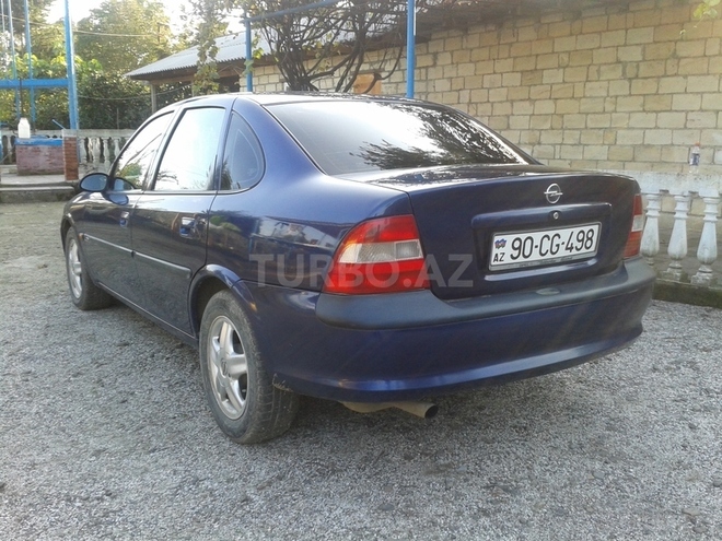 Opel Vectra 1997, 230,000 km - 1.6 л - Bakı