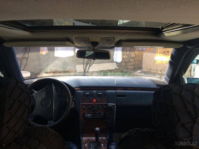 Mercedes E 240 1998, 400,004 km - 2.4 l - Sumqayıt