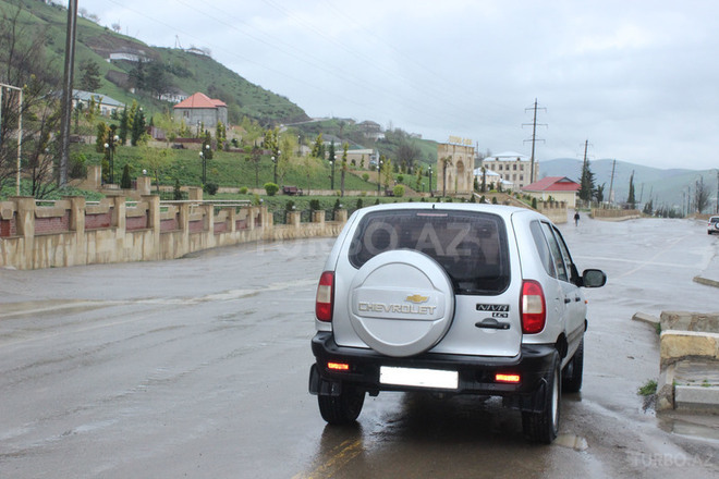 Chevrolet Niva 2008, 100,190 km - 1.7 l - Sumqayıt