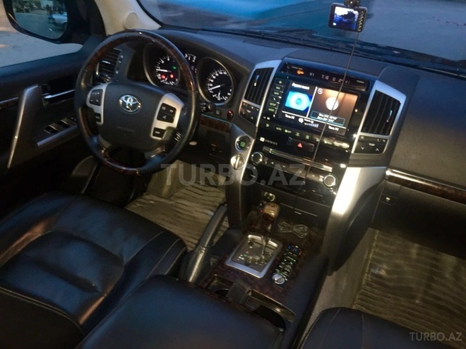 Toyota Land Cruiser 2013, 155,000 km - 4.6 l - Bakı