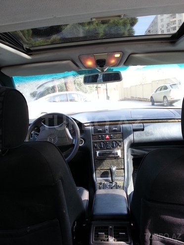 Mercedes E 230 1997, 219,584 km - 2.3 l - Bakı