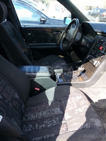 Mercedes E 230 1997, 219,584 km - 2.3 l - Bakı