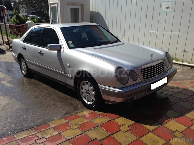 Mercedes E 220 1996, 195,000 km - 2.2 l - Bakı