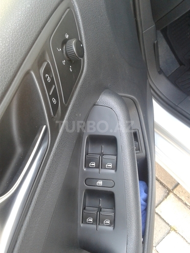 Volkswagen Jetta 2011, 63,456 km - 2.5 l - Sumqayıt