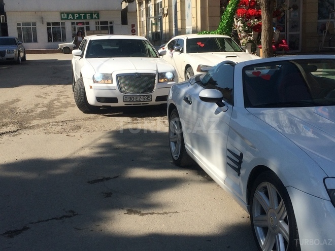 Chrysler 300C 2004, 136,000 km - 3.5 l - Xaçmaz