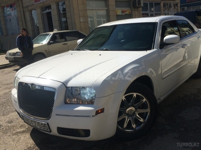 Chrysler 300C 2004, 136,000 km - 3.5 l - Xaçmaz