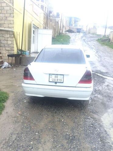 Mercedes C 230 2000, 122,000 km - 2.3 l - Bakı