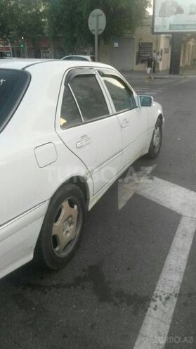 Mercedes C 230 2000, 122,000 km - 2.3 l - Bakı