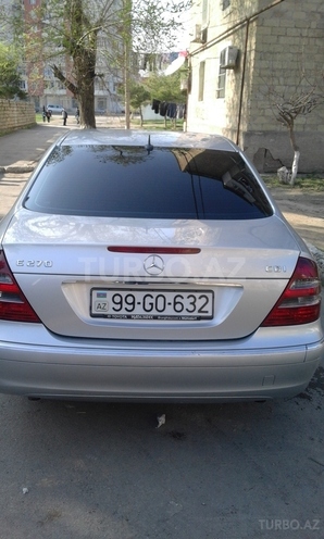 Mercedes E 270 2002, 238,600 km - 2.7 l - Sumqayıt