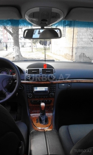 Mercedes E 270 2002, 238,600 km - 2.7 l - Sumqayıt