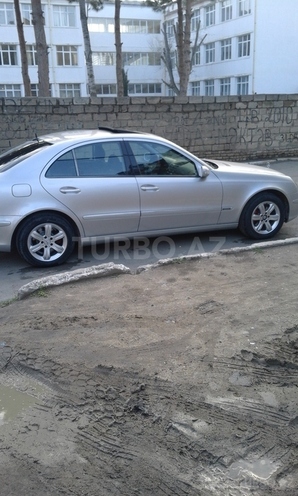 Mercedes E 270 2002, 238,600 km - 2.7 l - Sumqayıt