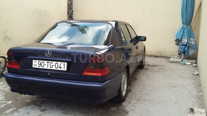 Mercedes C 200 2000, 190,000 km - 2.0 л - Bakı