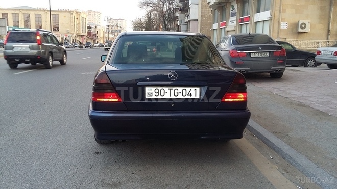 Mercedes C 200 2000, 190,000 km - 2.0 л - Bakı