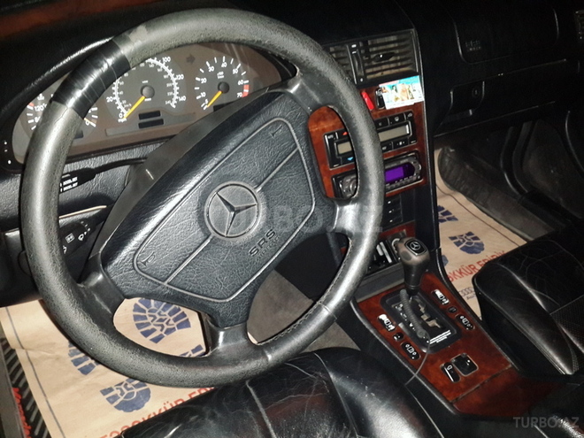 Mercedes C 230 1998, 266,000 km - 2.3 l - Bakı