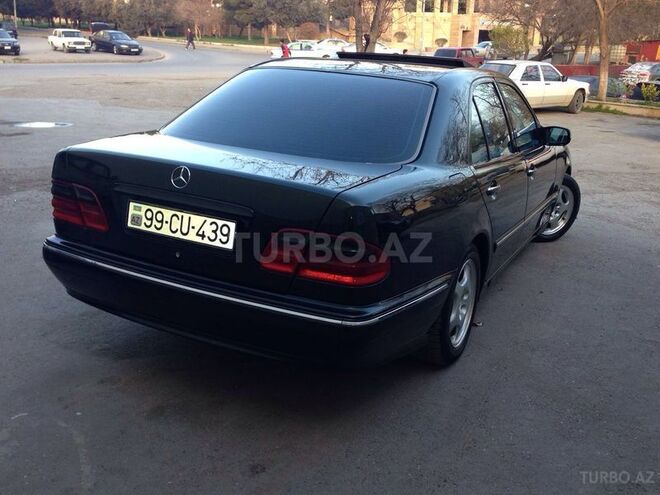 Mercedes E 220 2000, 280,000 km - 2.2 л - Bakı