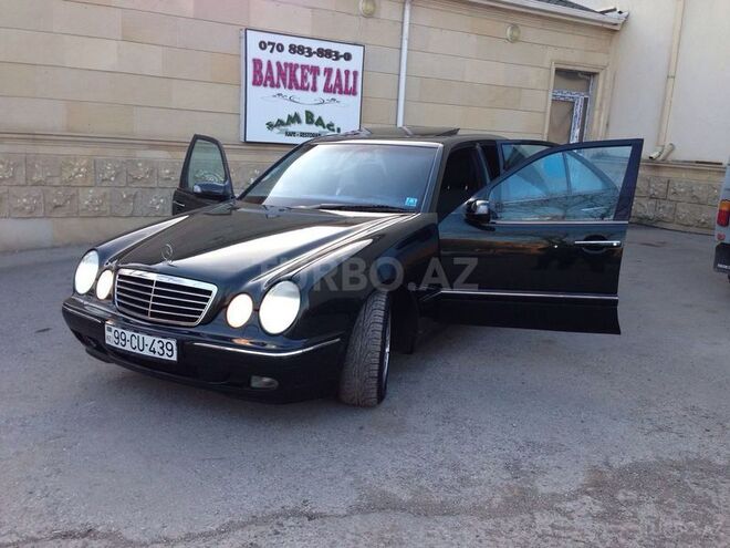 Mercedes E 220 2000, 280,000 km - 2.2 л - Bakı