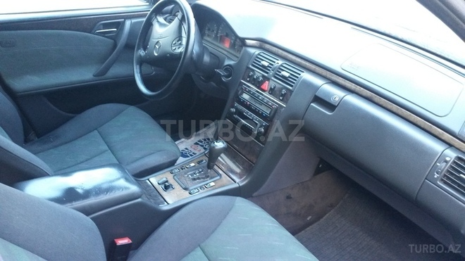Mercedes E 220 2000, 280,000 km - 2.2 л - Bakı