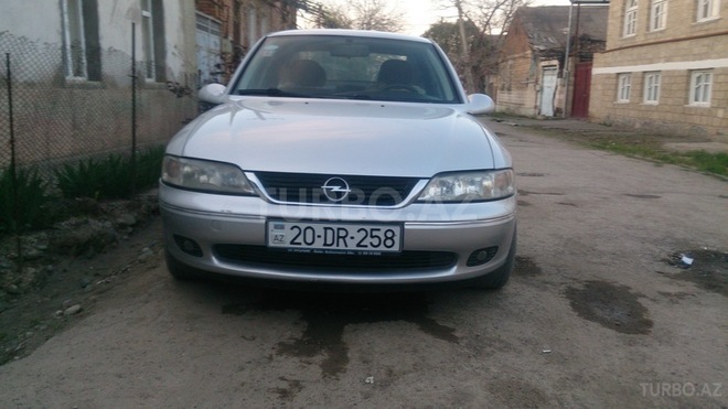Opel Vectra 2001, 131,000 km - 2.0 l - Gəncə